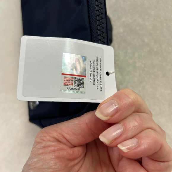 NWT lululemon Everywhere Belt Bag - Picture 5 of 10